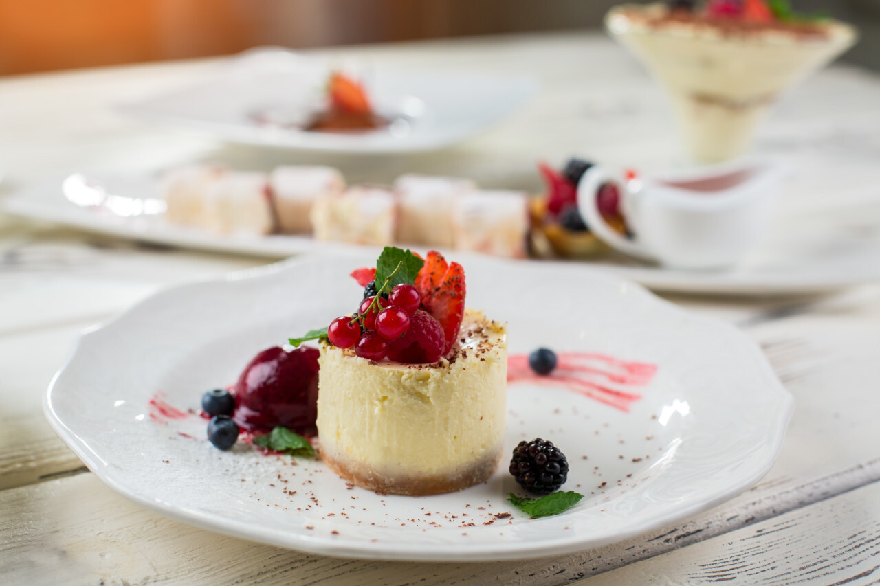 Gâteau au fromage avec fruits rouges